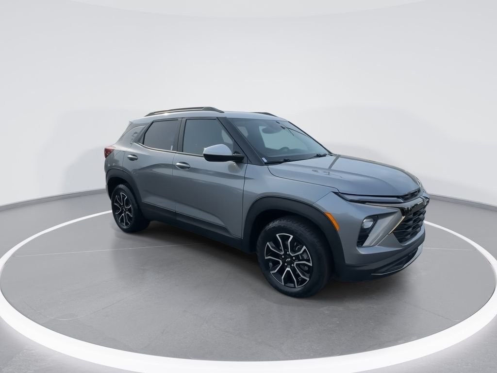 Used 2025 Gray Chevrolet ACTIV image 2