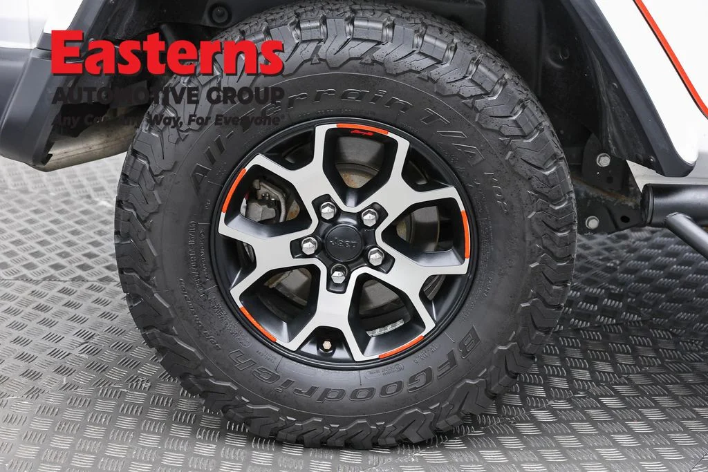 Used 2020 White Jeep Unlimited Rubicon image 33