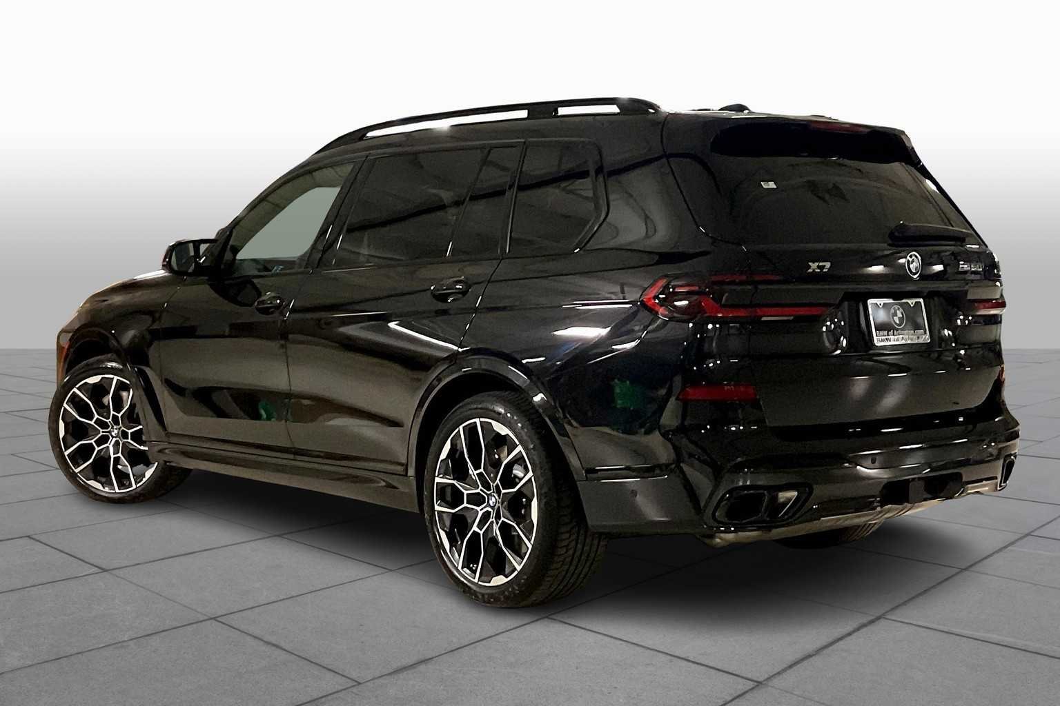 2026 BMW X7 M60i - Photo 12