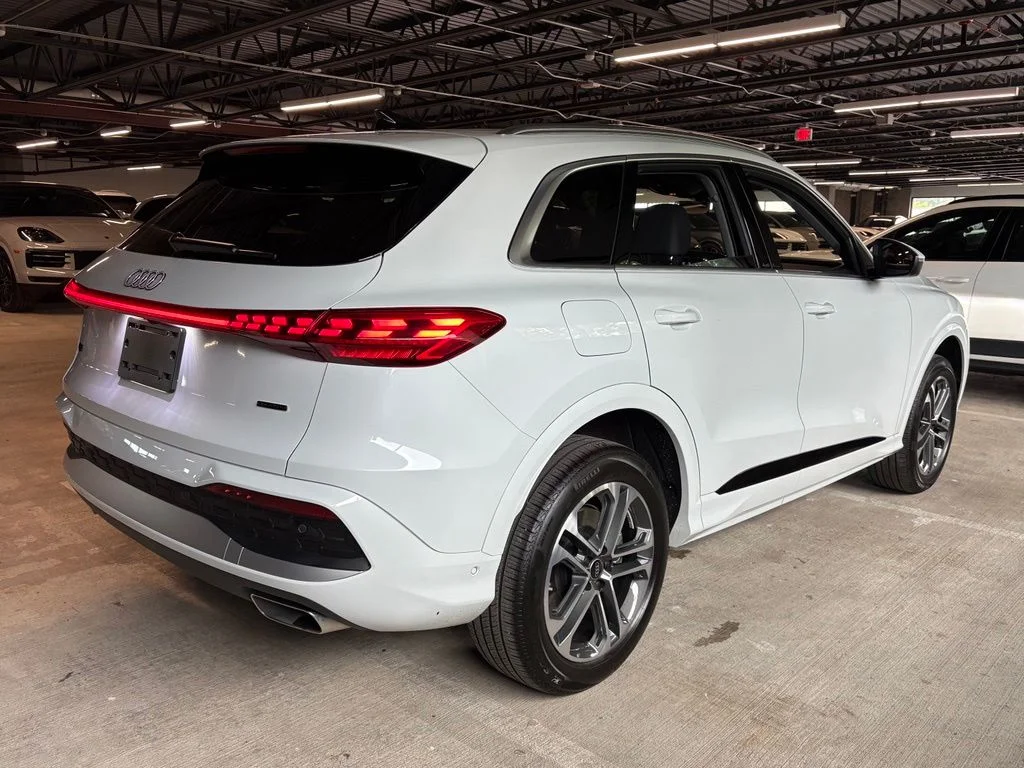 2025 Audi Q5 Premium - Photo 8