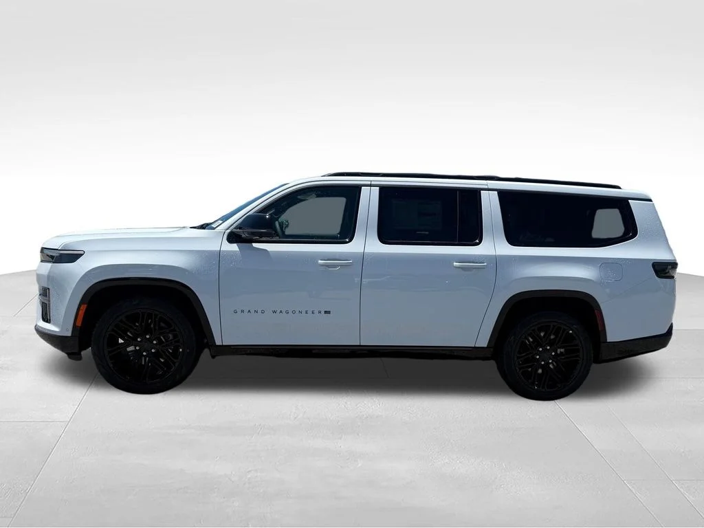 New 2026 Bright White Clear-Coat Exterior Paint Jeep Limited Reserve image 2