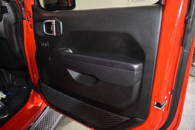 Used 2023 Red Jeep 4x4 image 18