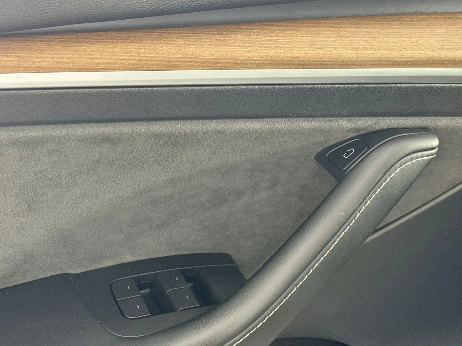 Used 2023  Tesla Long Range image 12