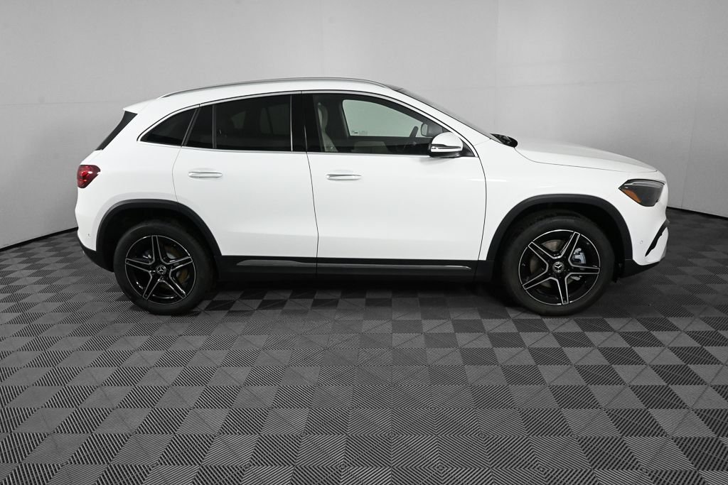 New 2026 Polar White Mercedes-Benz GLA 250 image 26