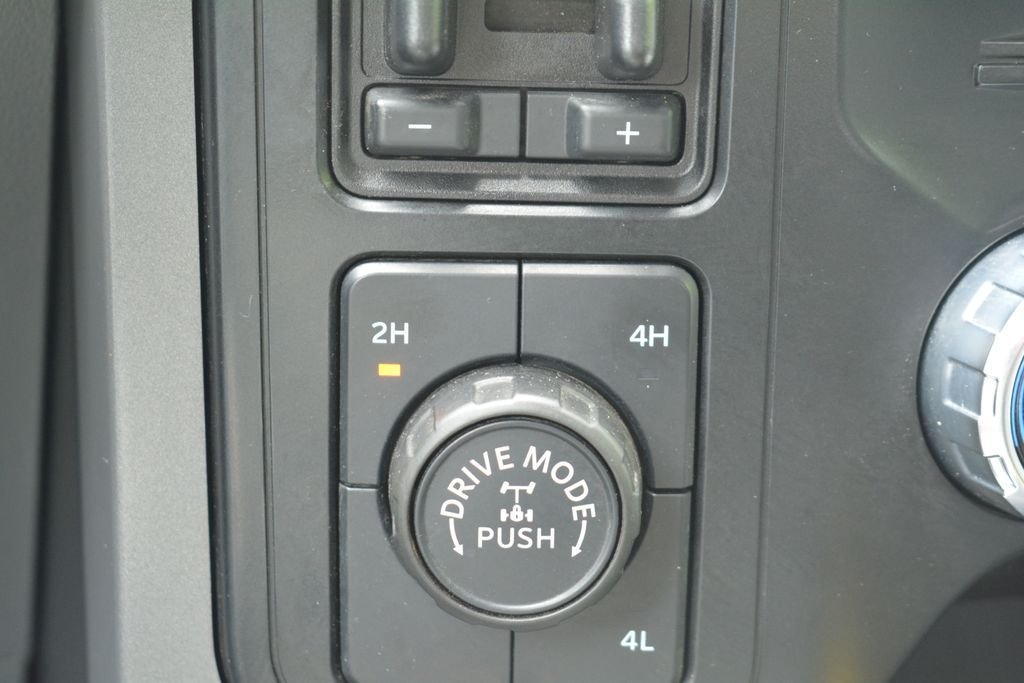 Used 2023 Gray Ford XLT image 18