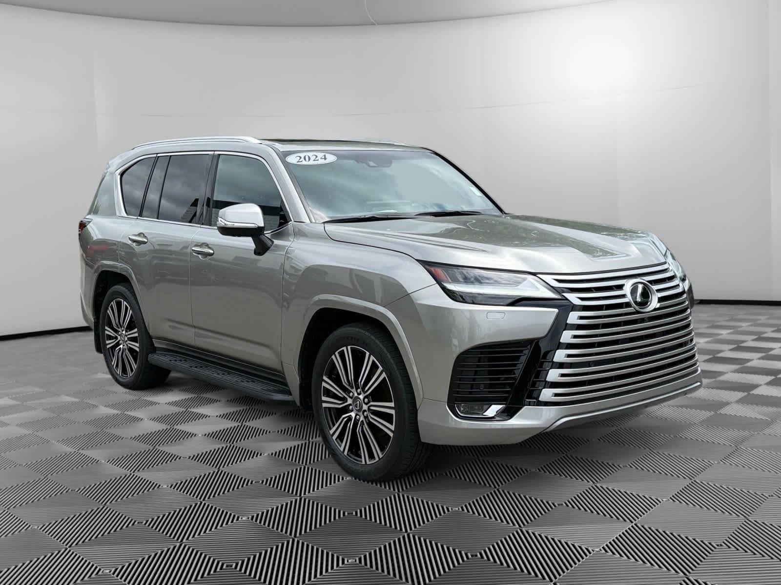 2024 Lexus LX 5