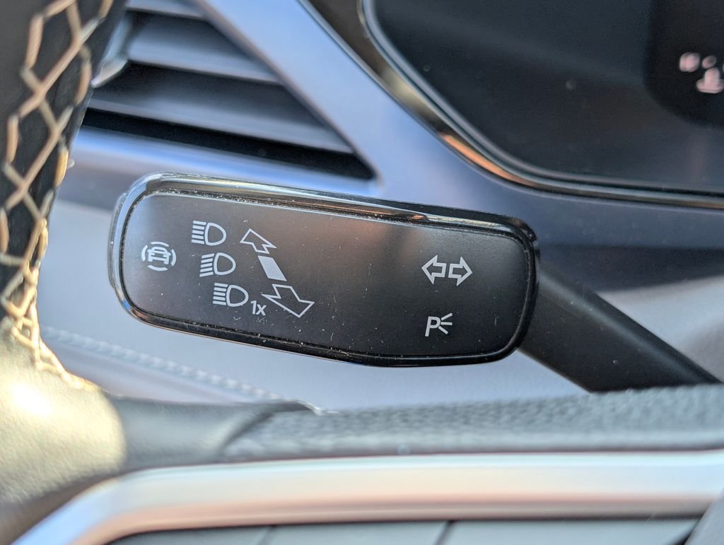 2024 Volkswagen Taos SE - Photo 30
