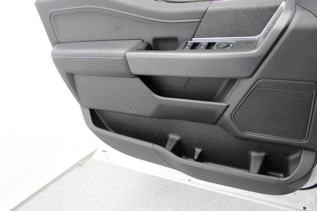 New 2026 Oxford White Ford XLT image 13