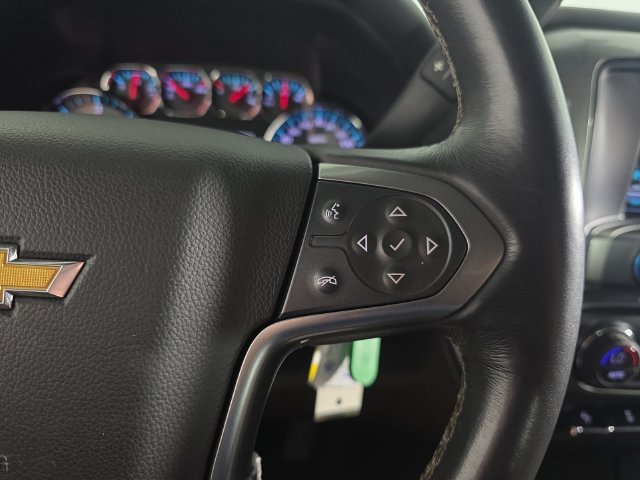 Used 2018 GRAPHITE METALLIC Chevrolet LT image 16