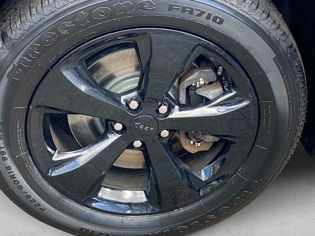 Used 2020 White Jeep Latitude Plus image 28