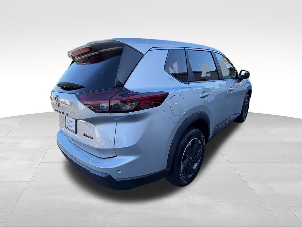 Used 2024 Silver Nissan SV image 6