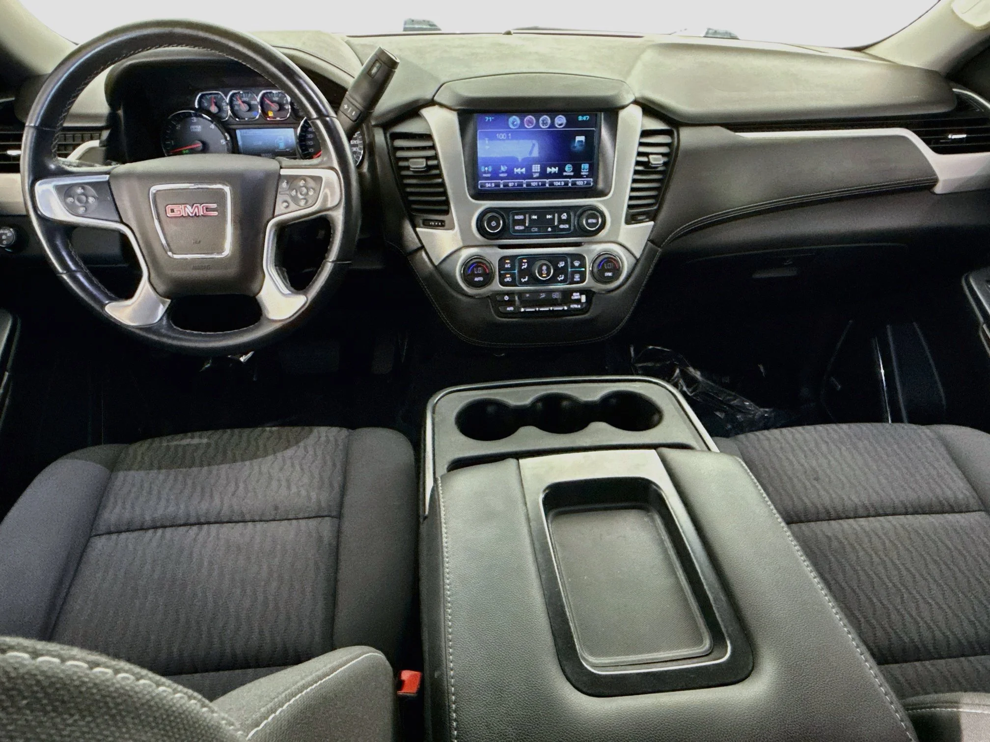Used 2019 SUMMIT WHITE GMC SLE image 24