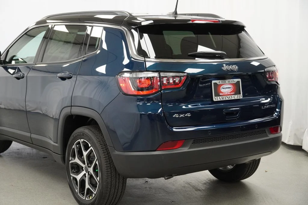 New 2026 Fathom Blue Pearl-Coat Exterior Paint Jeep Limited image 11