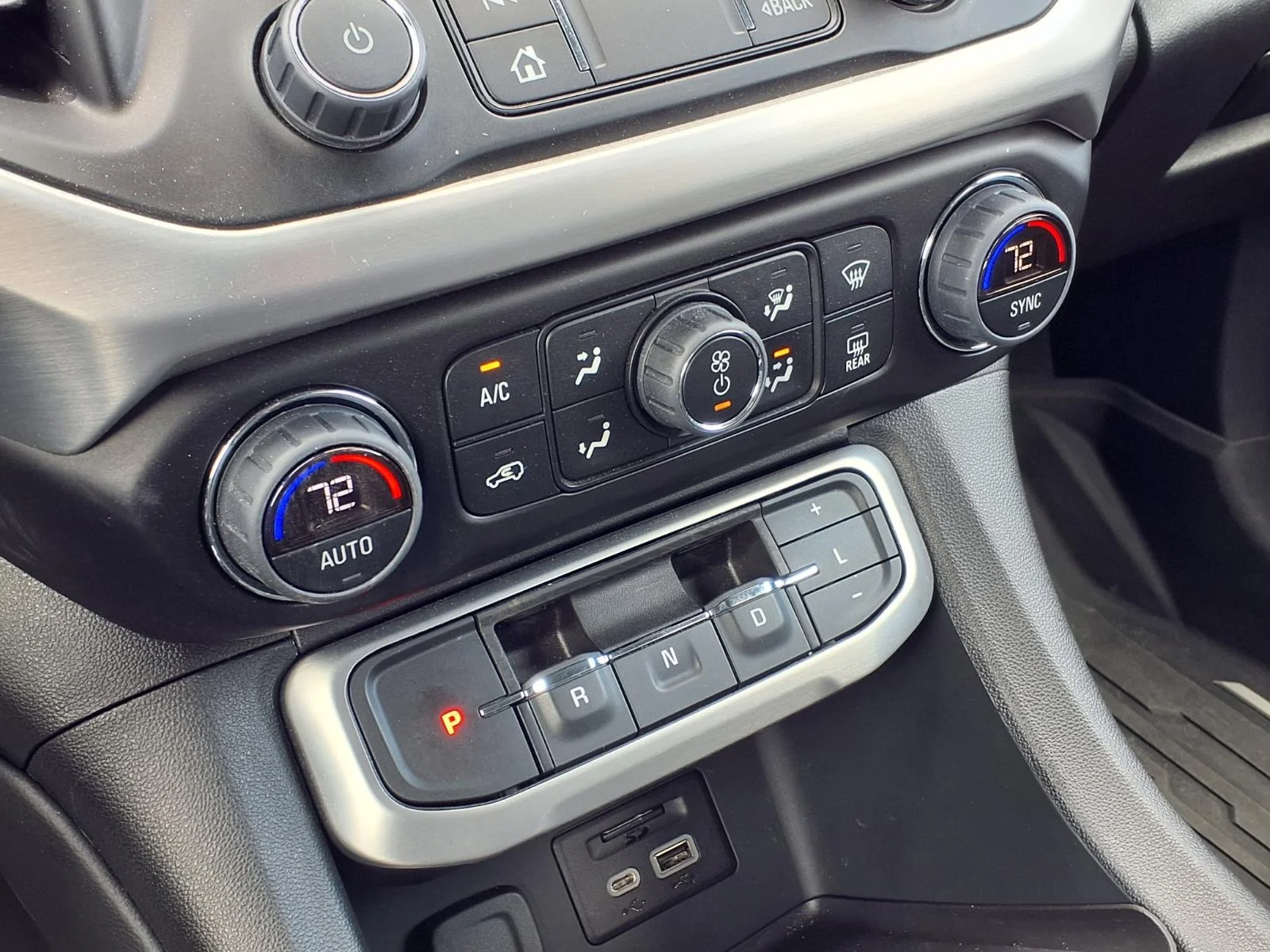 Used 2023 Black GMC SLT image 4