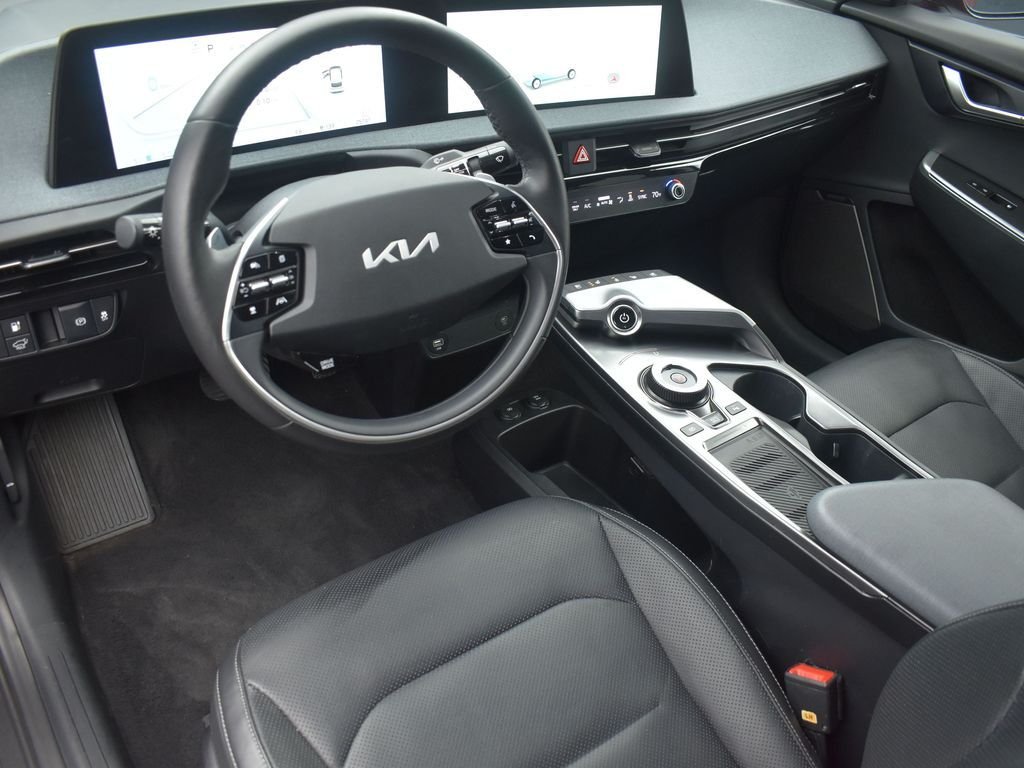 2022 KIA EV6 - Image 11