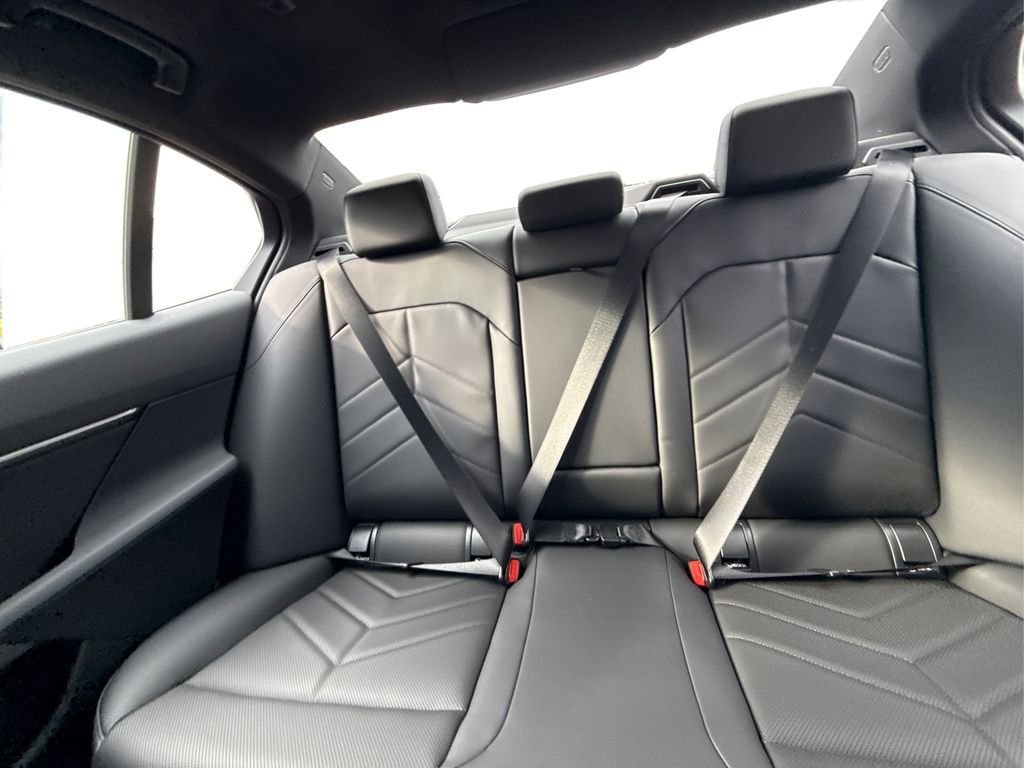 New 2026 Tanzanite Blue II Metallic BMW 530i image 20