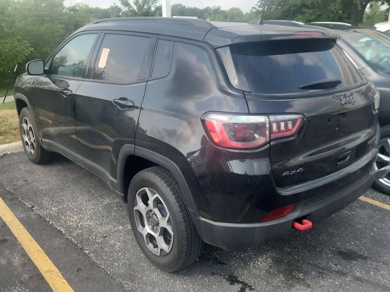 Used 2022 Diamond Black Crystal Pearlcoat Jeep Trailhawk image 6