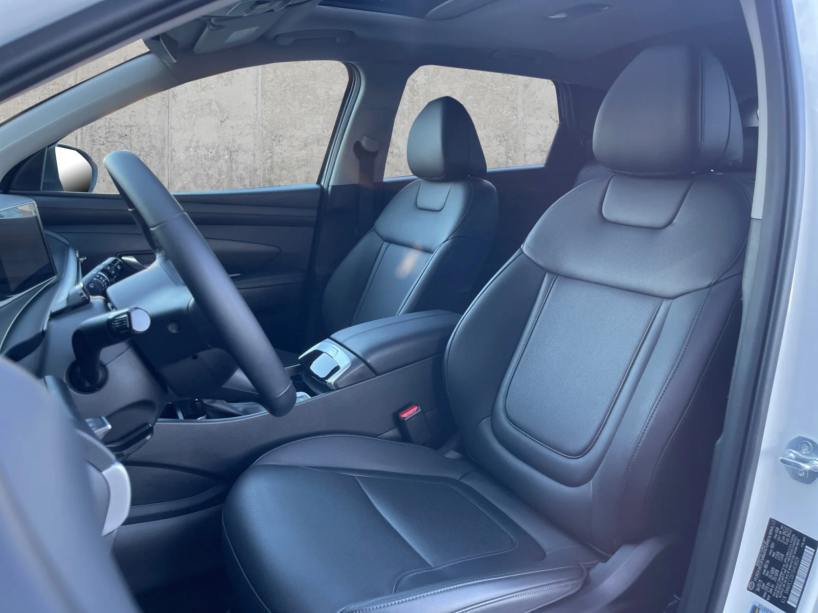 Certified Used 2025 White Hyundai SEL Convenience image 9