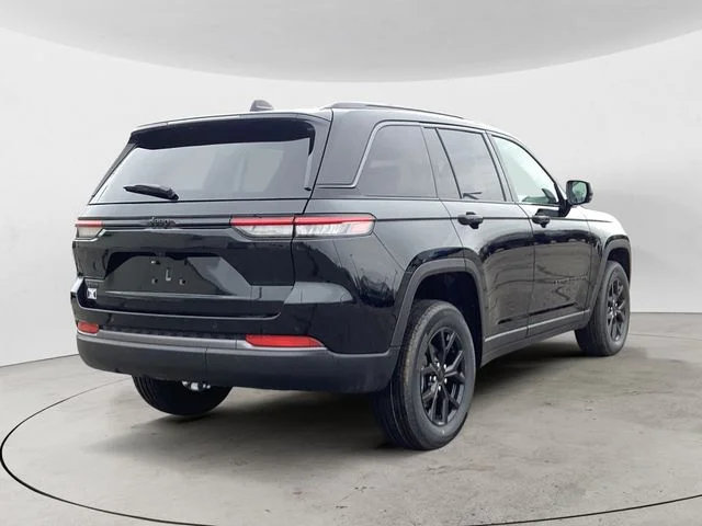 New 2026 Diamond Black Jeep LAREDO ALTITUDE 4X4 image 6