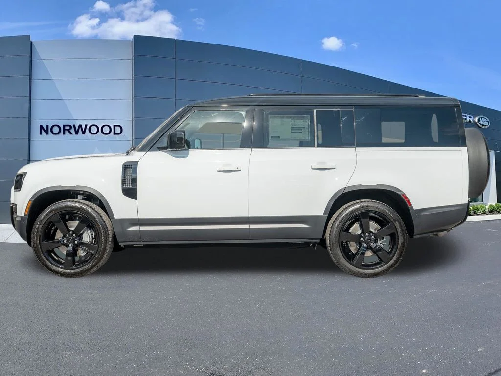 New 2026 Fuji White Land Rover S image 7
