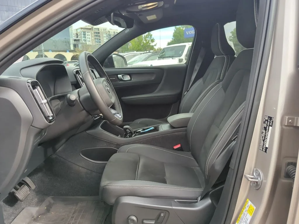 Certified Used 2023  Volvo Ultimate image 11