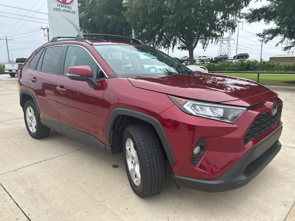 Used 2019 Red Toyota XLE image 3
