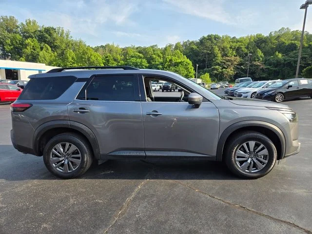 Used 2025 Gray Nissan SV image 9