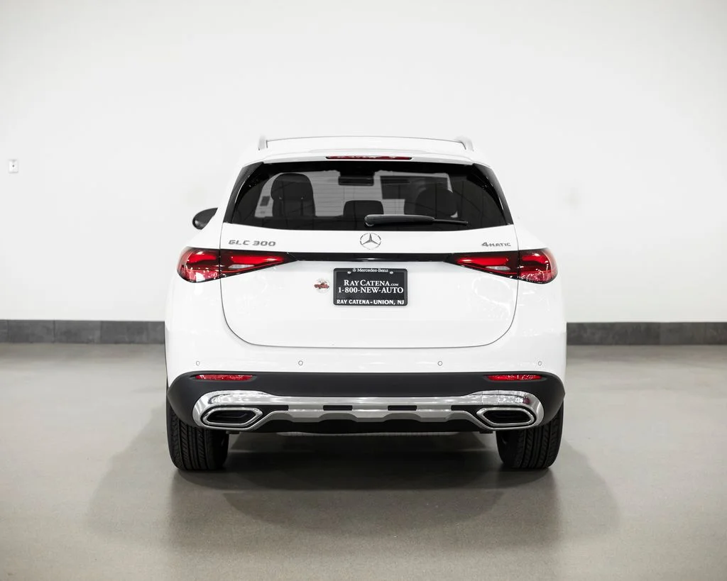 New 2026 White Mercedes-Benz GLC 300 image 11