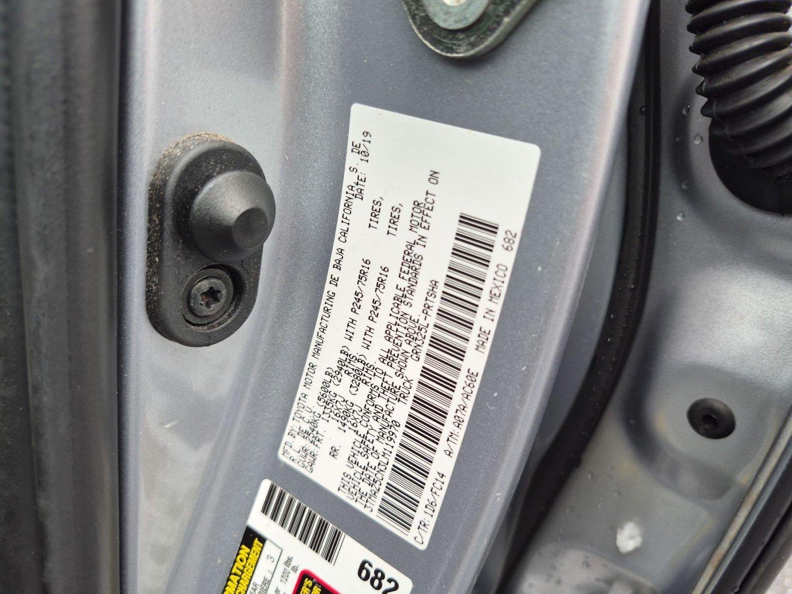 Used 2020 Silver Sky Metallic Toyota SR5 image 37