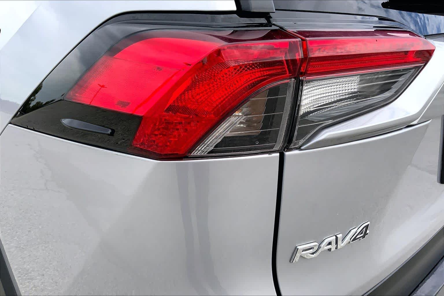 Used 2024 Silver Sky Metallic Toyota XLE image 28