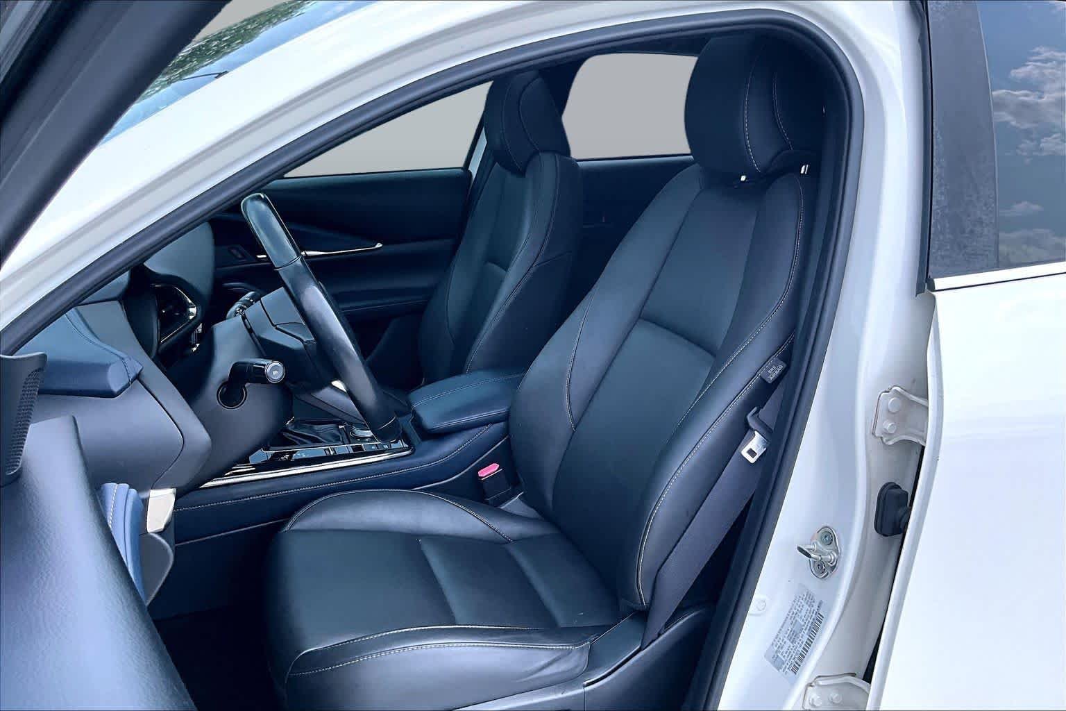 Used 2021 Snowflake White Pearl Mica Mazda Preferred image 8