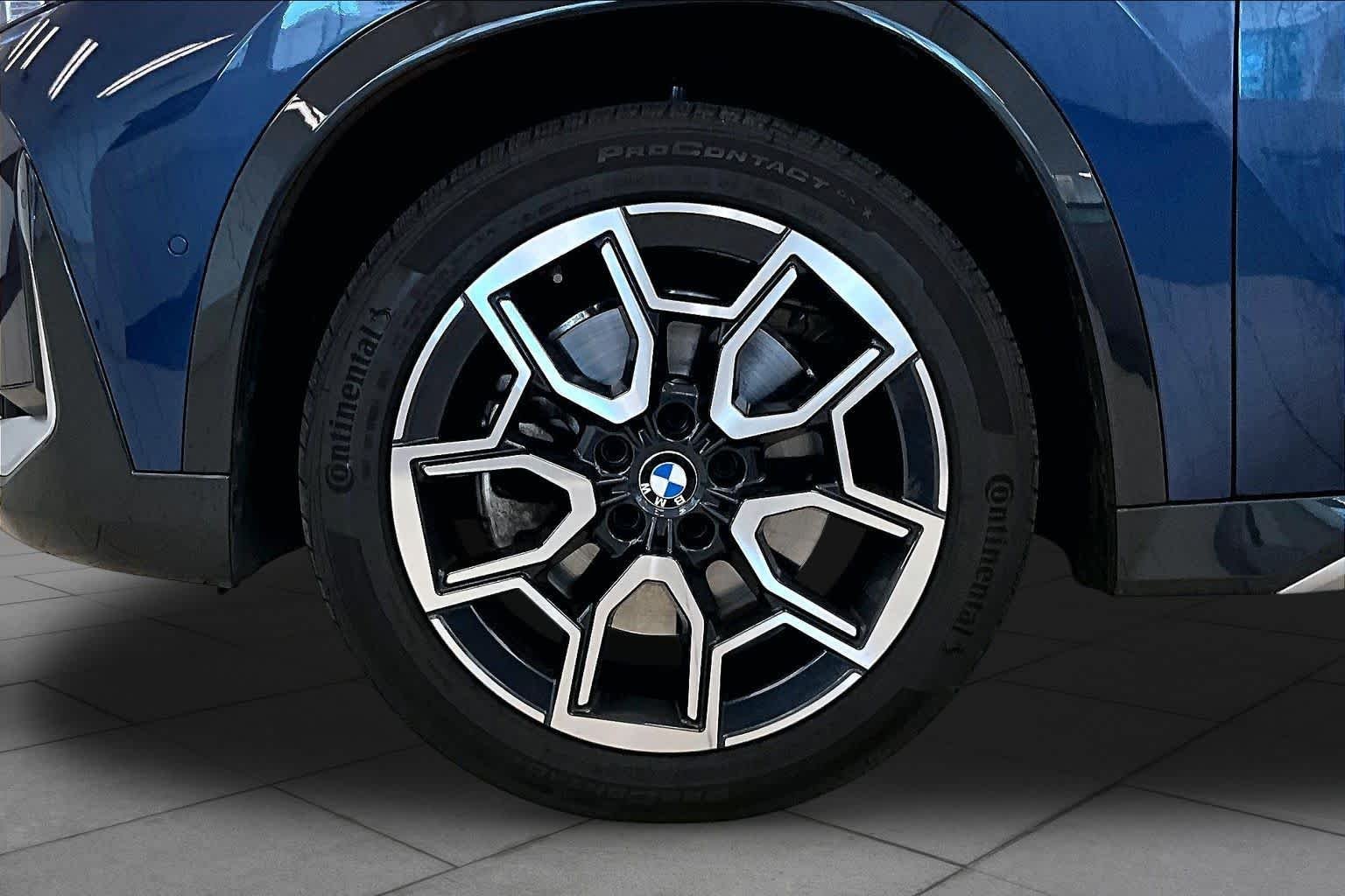 Used 2025 Phytonic Blue Metallic BMW xDrive28i image 10