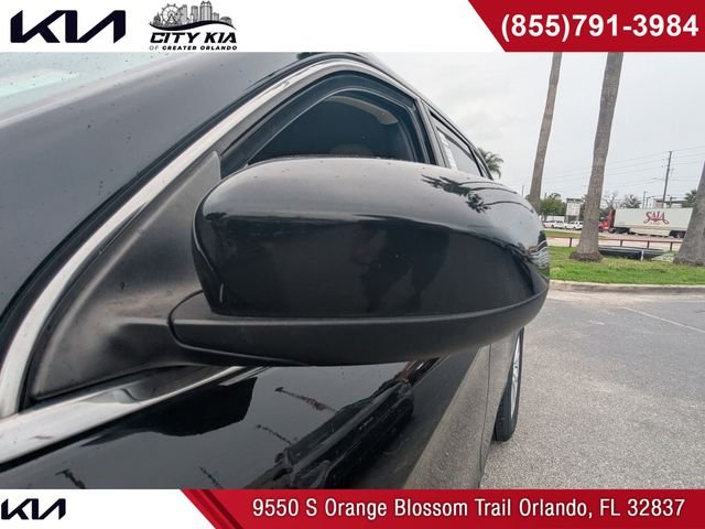 Used 2018 Black Jeep Latitude image 12