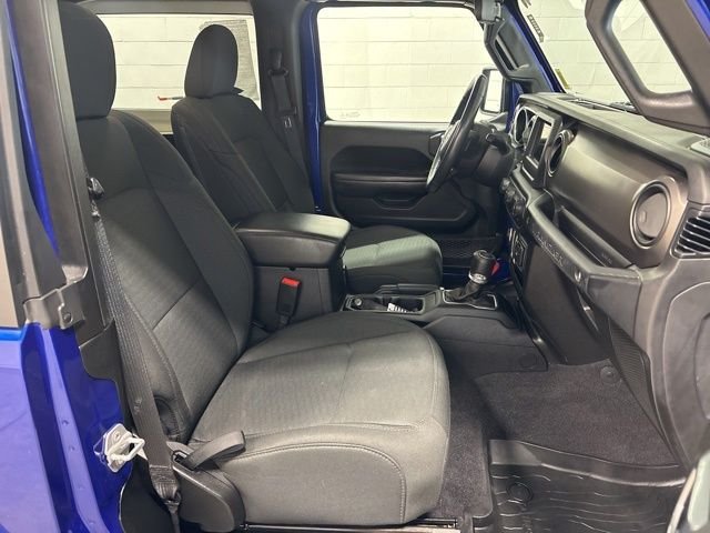 Used 2020 Ocean Blue Metallic Clearcoat Jeep Sport S image 12