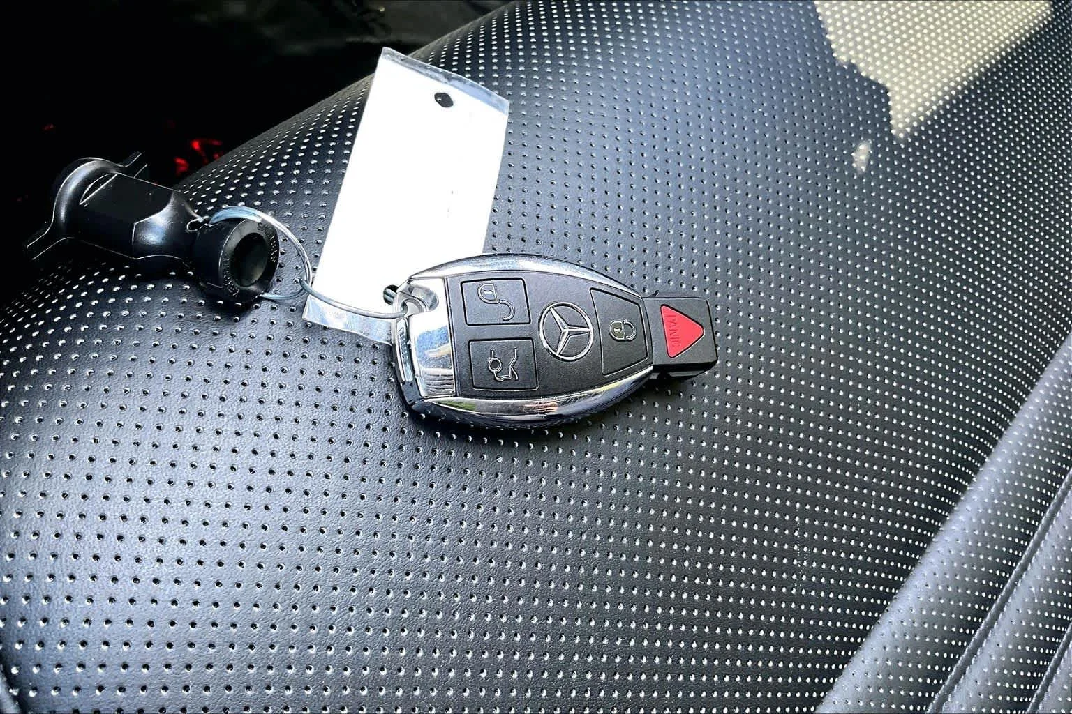 Used 2018 Black Mercedes-Benz SL 550 image 14