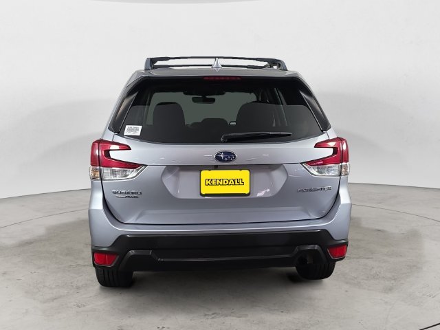 Certified Used 2022 Silver Subaru Premium image 6