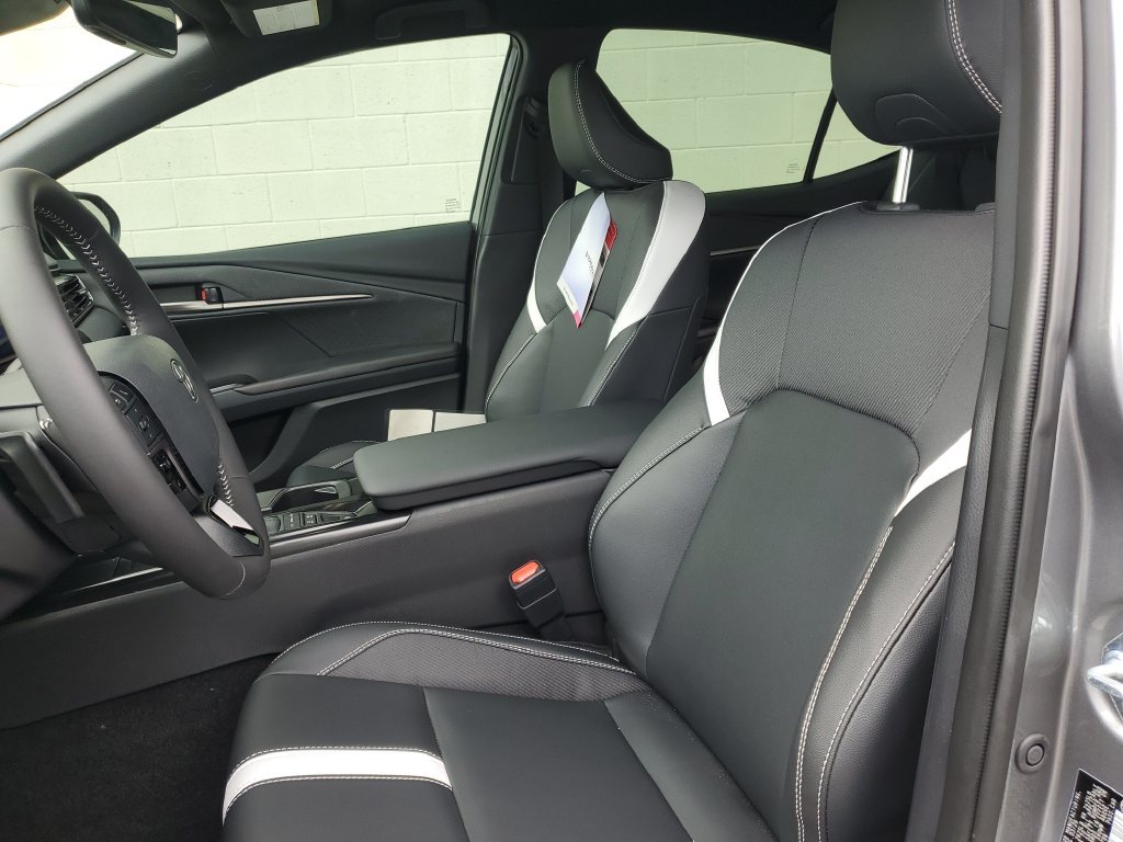 Used 2026  Toyota SE image 18