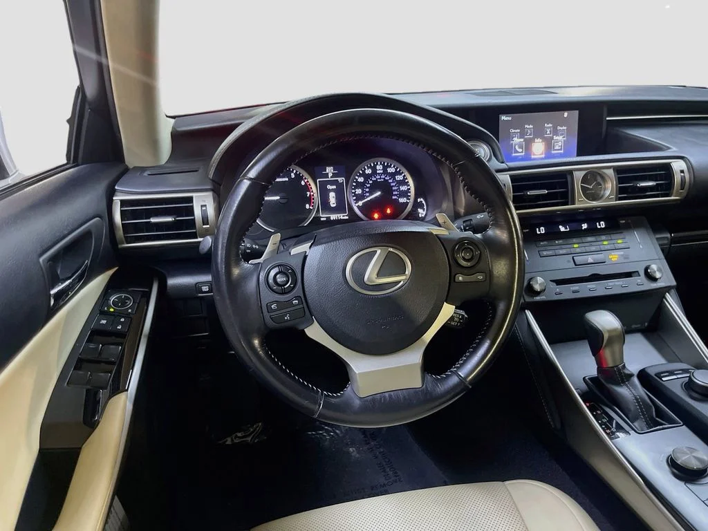Used 2016 White Lexus 200t image 21