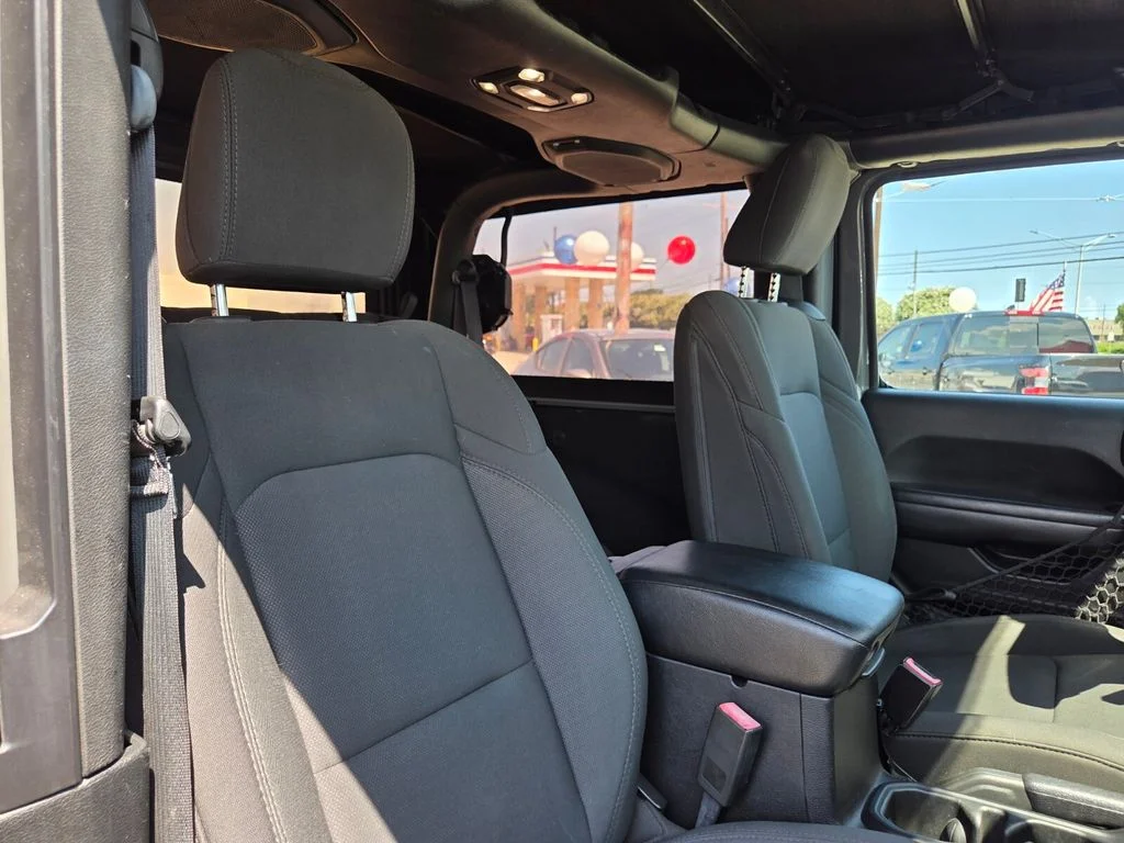 Used 2020 Gray Jeep Sport S image 25