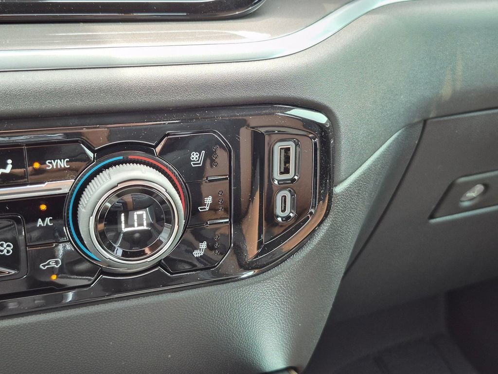 2026 Chevrolet Silverado 1500 High Country - Photo 19