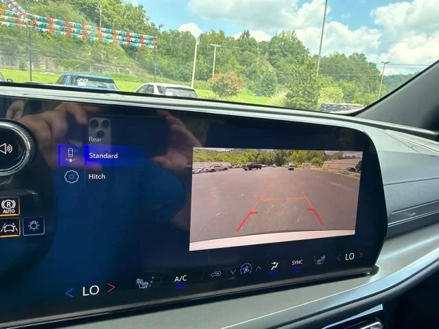 New 2027 Summit White Chevrolet LT image 41
