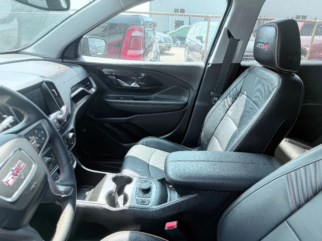 Used 2023 Volcanic Red Tintcoat GMC AT4 image 10