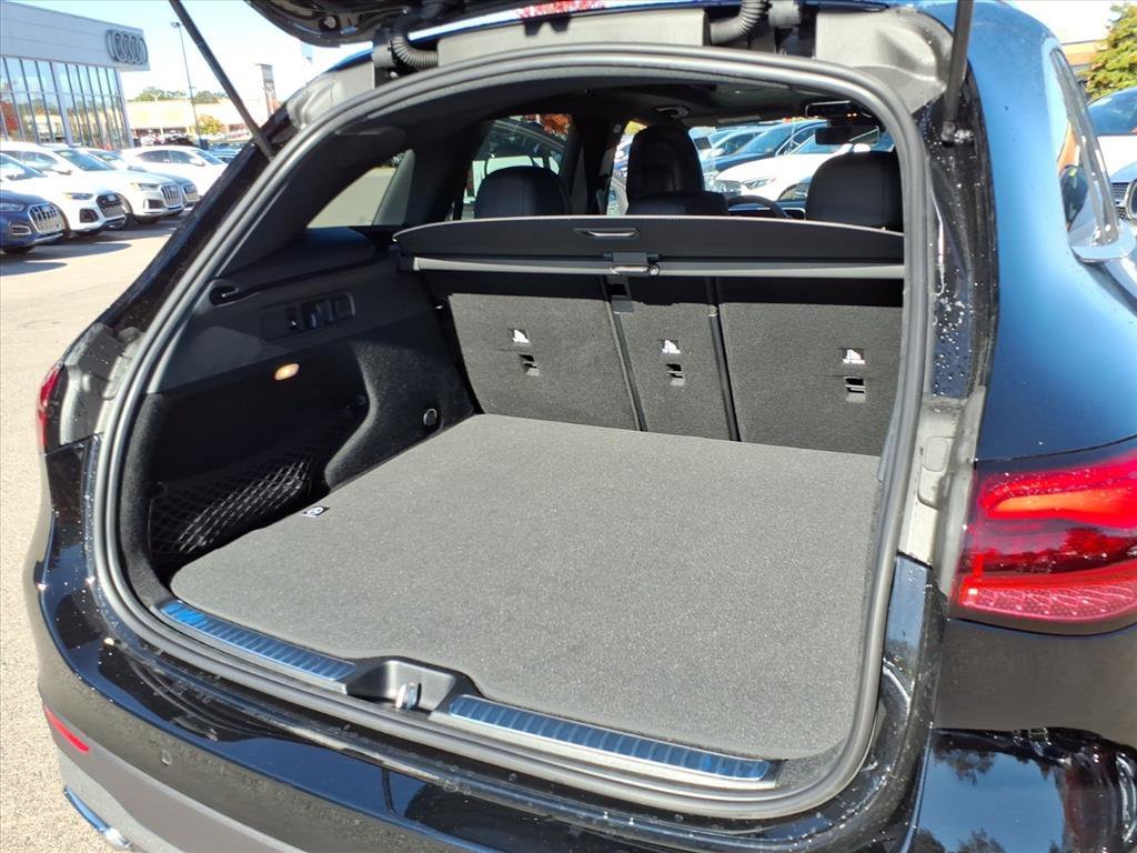 Used 2026 Black Mercedes-Benz GLC 300 image 13