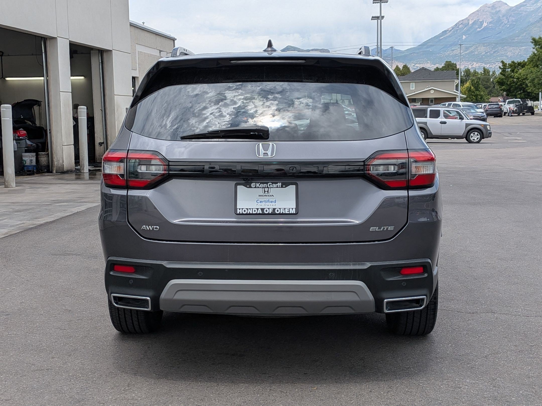 Certified Used 2025 Gray Honda Elite image 4