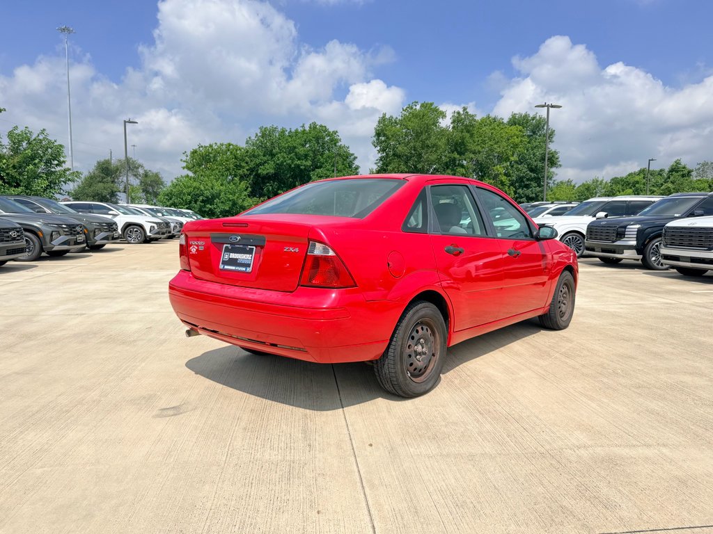 Used 2006 Infra-Red Clearcoat Ford SE image 7