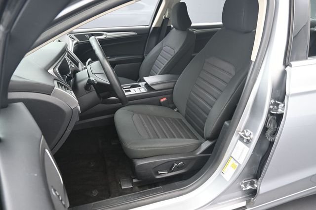 Used 2020 Silver Metallic Ford SE image 10