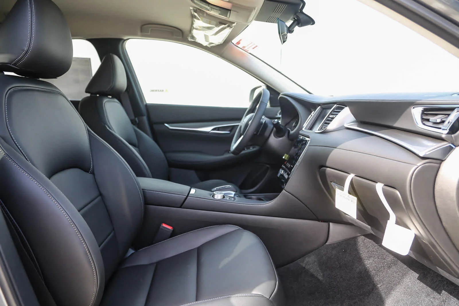 New 2025 HERMOSA BLUE INFINITI Pure AWD image 18