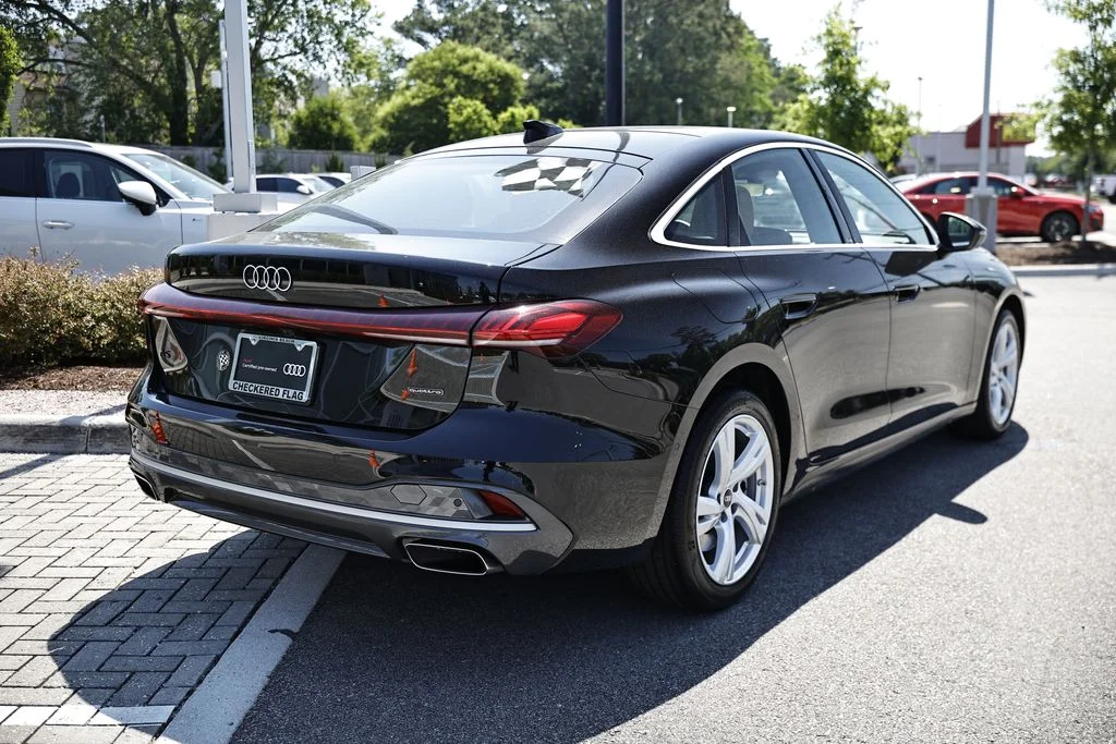 Certified Used 2025 Mythos Black Metallic Audi 2.0T Premium image 7