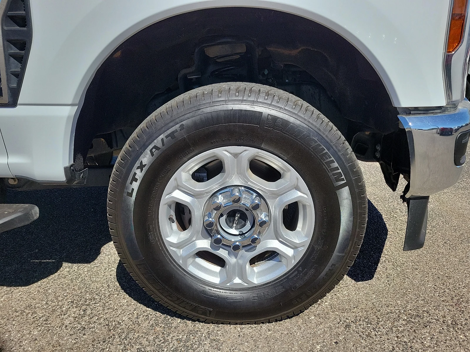 Certified Used 2025 Oxford White Ford XLT image 14
