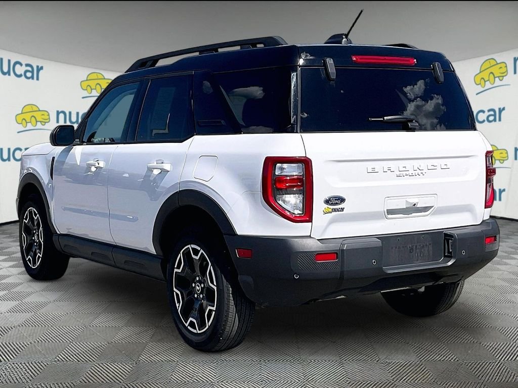 Used 2025 Oxford White Ford Outer Banks image 4
